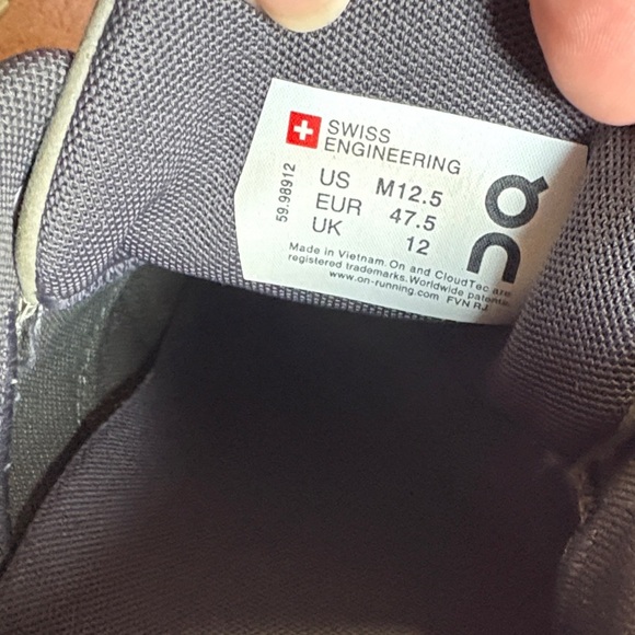 On Running Men's Cloud 6 Athletic Shoes in Olive and Gray - Picture 6 of 6